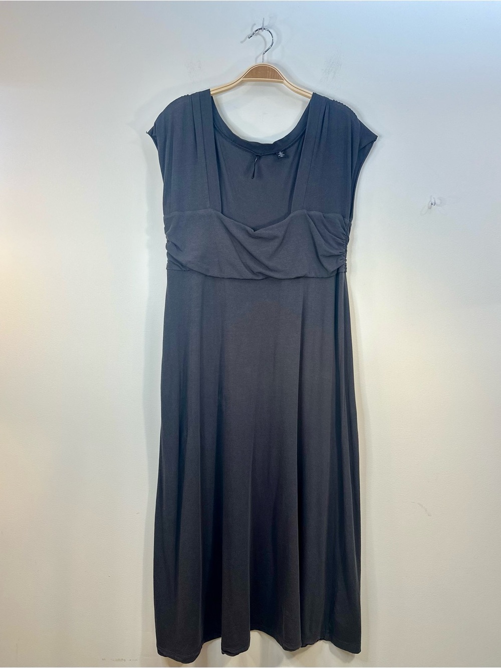 ISDA & Co. Dress M Dark Gray Charcoal Cap Sleeve A-line Midi Cotton Spandex